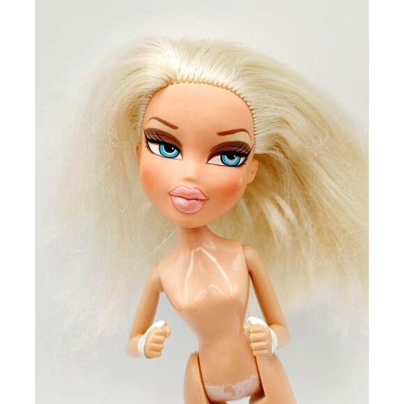 Bratz Play Sportz X-treme Kick Boxing Cloe Nude Doll 2008 - Picture 3 of 5